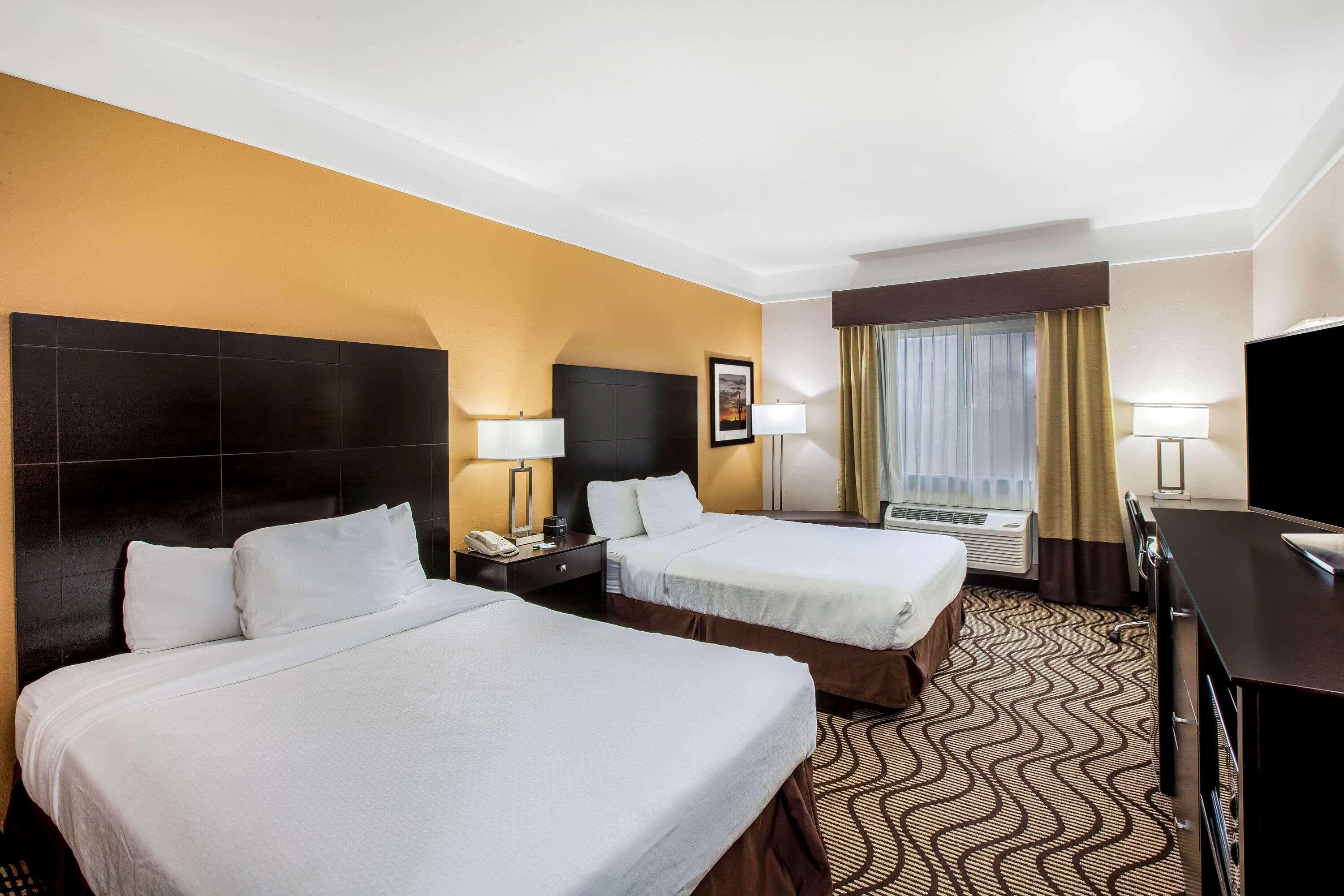 La Quinta by Wyndham Pasadena Hotel Bagian luar foto
