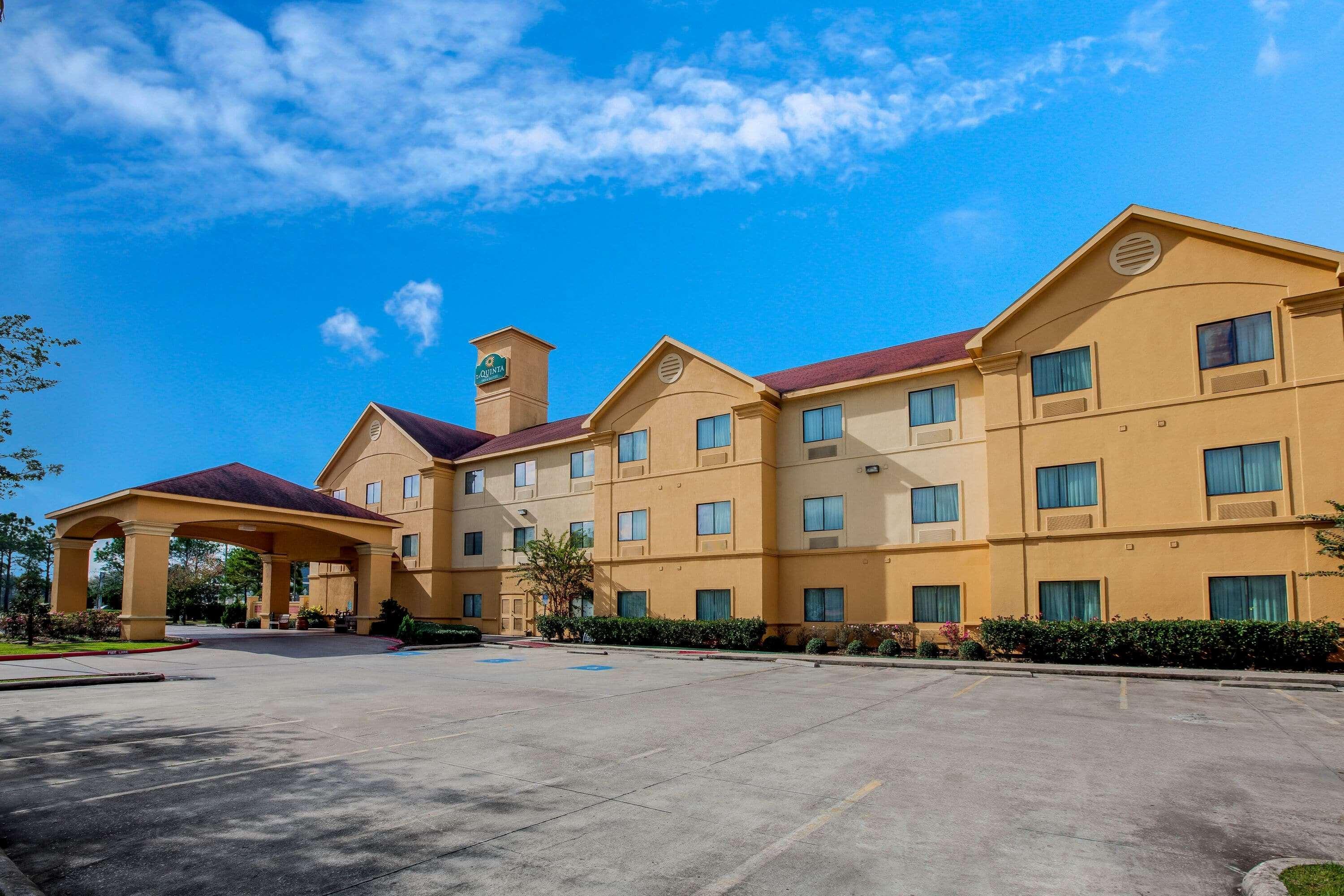 La Quinta by Wyndham Pasadena Hotel Bagian luar foto